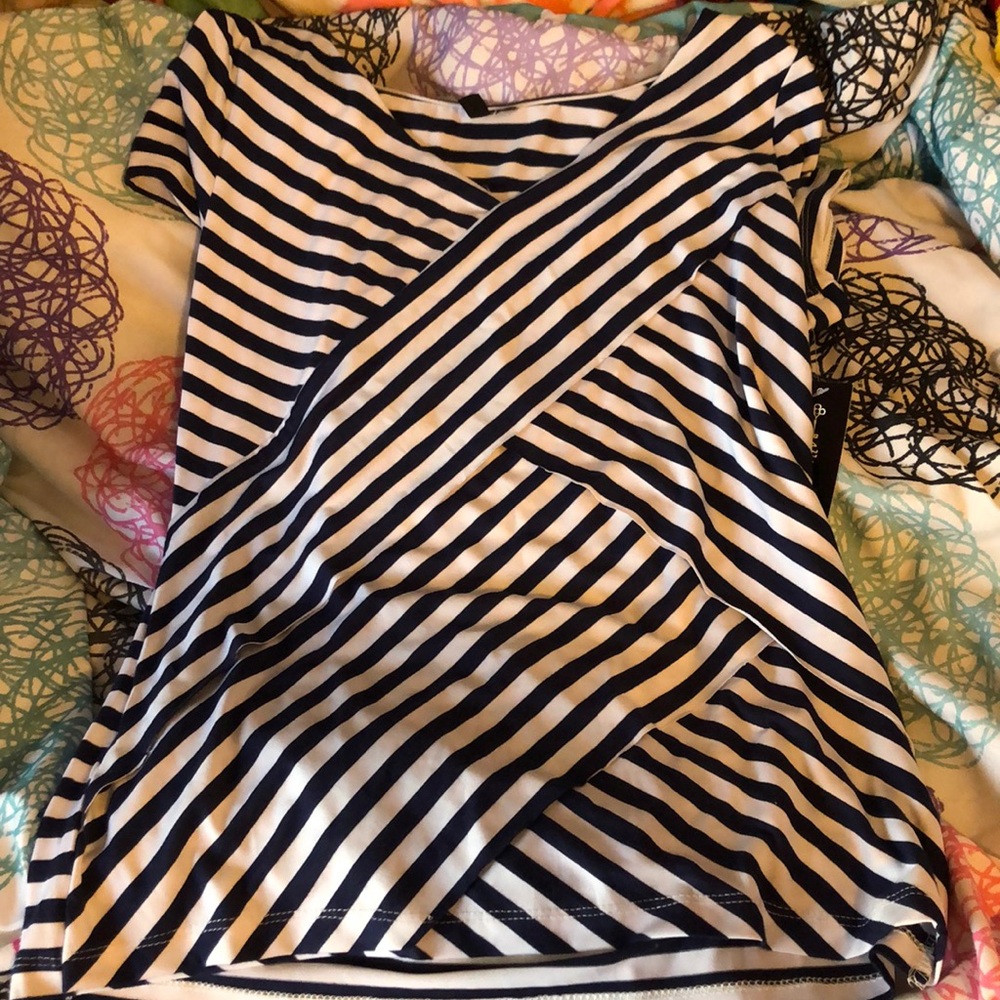 shirt with ruffle like design